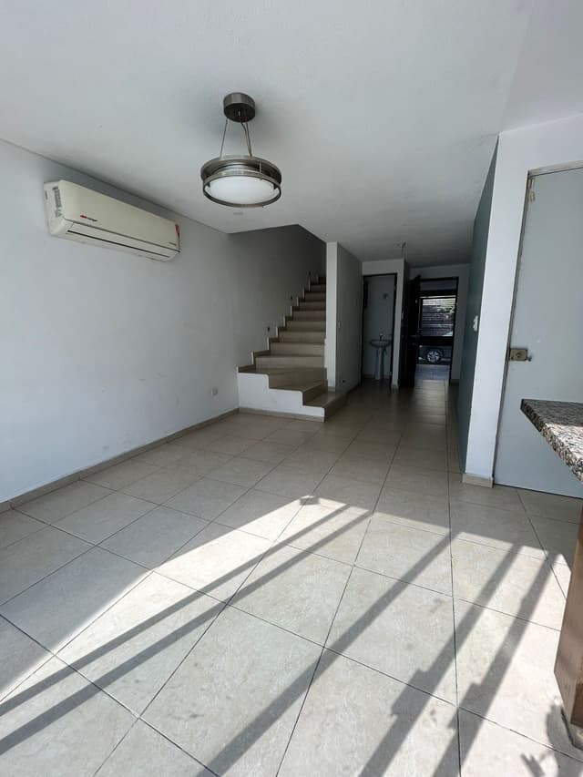 Casas en Renta en Cumbres San Agustín