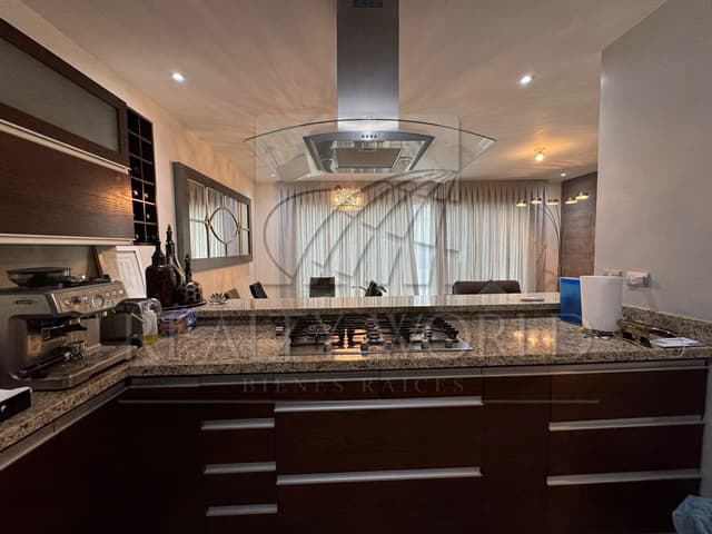 Casas en Venta en Cumbres Allegro