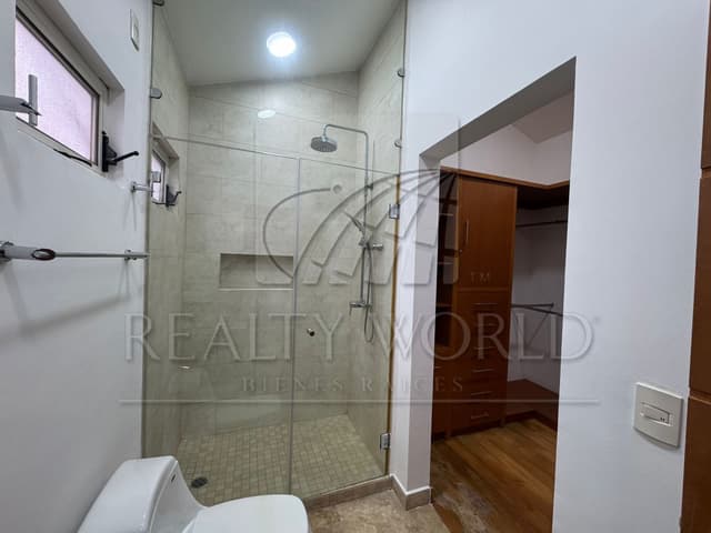 Casas en Renta en Bosques del Valle