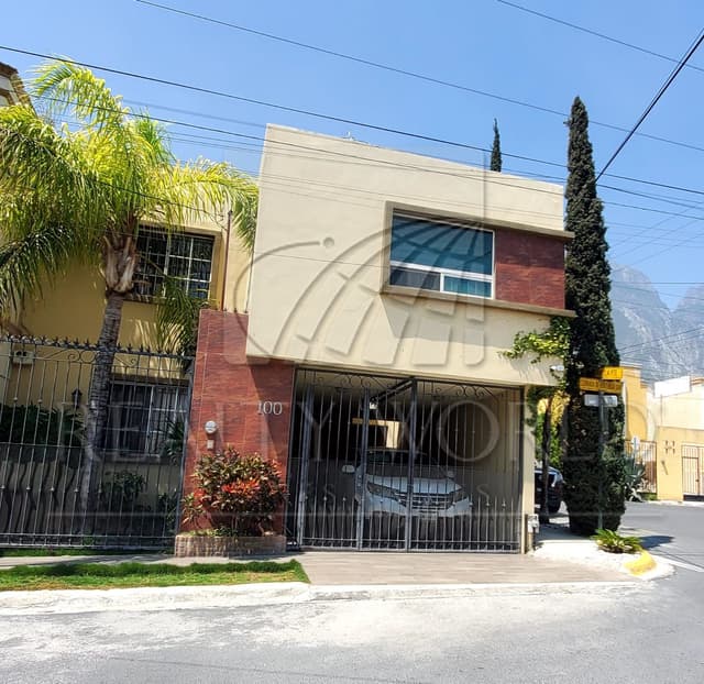 Casas en Venta en Misión Santa Catarina