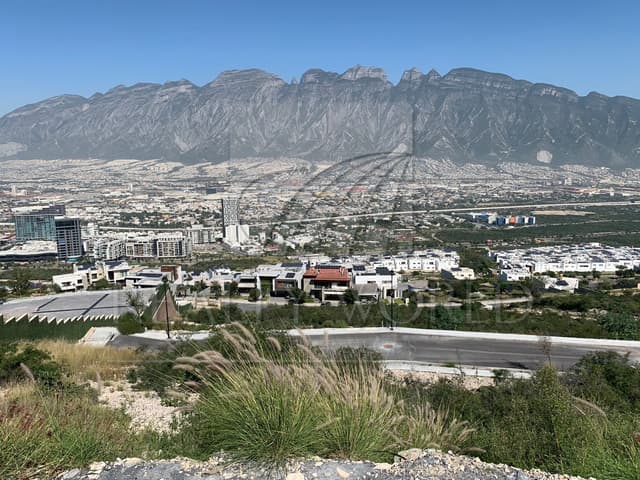 Terrenos en Venta en Residencial Cordillera