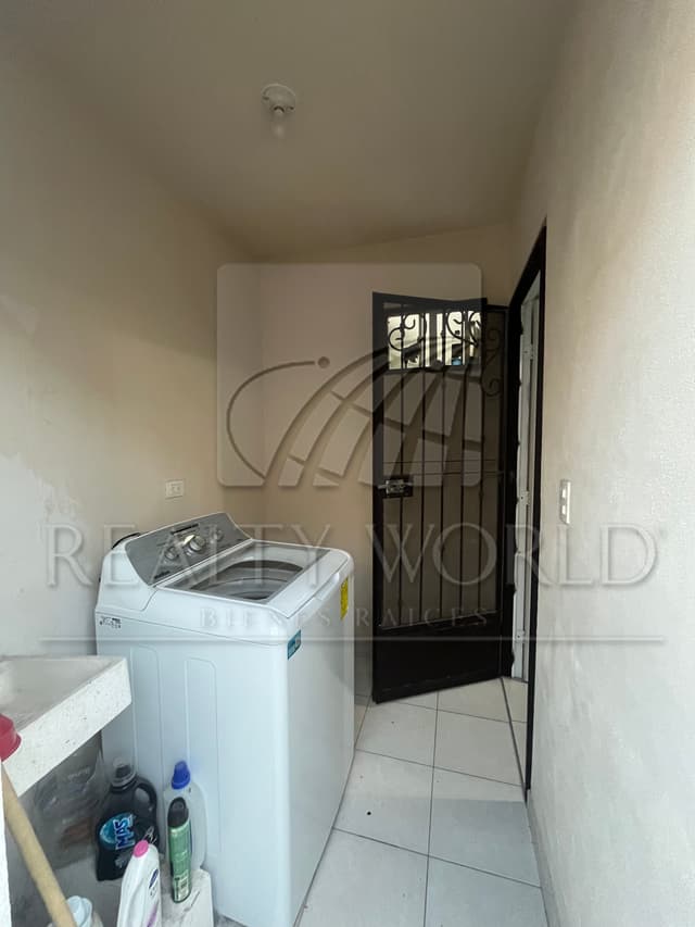 Casas en Venta en Privada Canteras 2o Sector