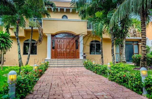 Casas en Venta en Campestre