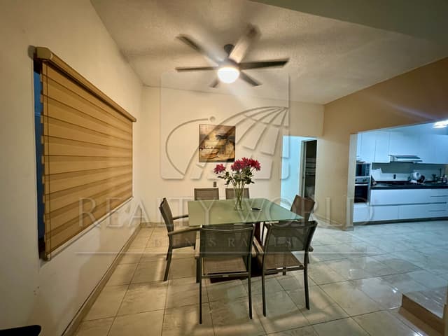 Casas en Venta en Las Puentes Sector 10