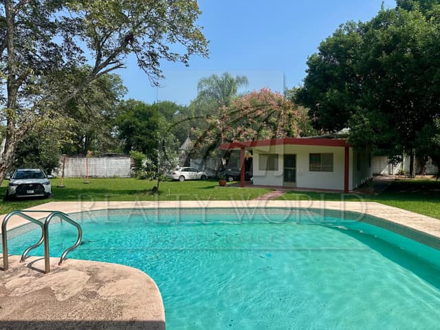 Quintas en Venta en Bosques de la Silla