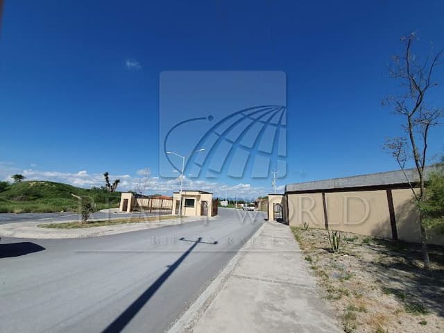 Terrenos en Venta en Ciénega de Flores Centro