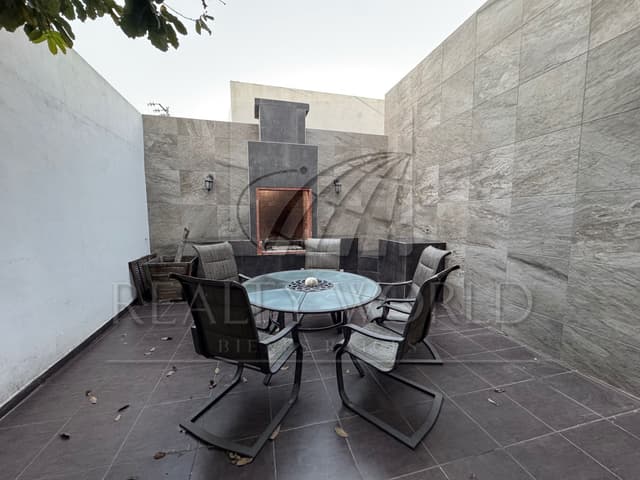 Casas en Venta en Cumbres Elite