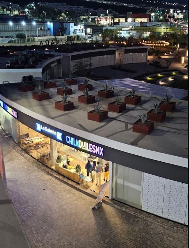 Locales en Renta en Cumbres 1 Sector