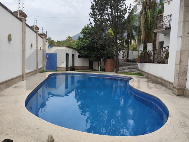 Casas en Venta en Cumbres 6to Sector