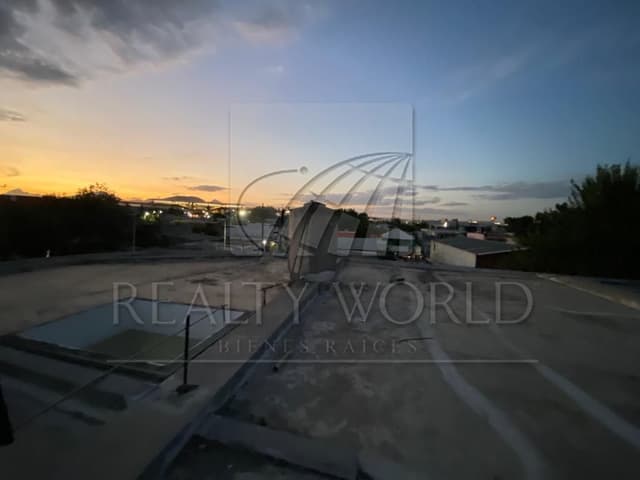 Edificio Mixto en Venta en Moderna