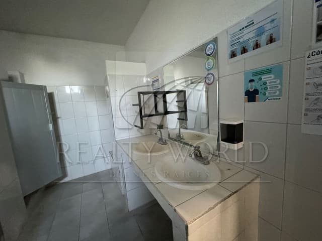 Naves Industriales en Renta en Moisés Sáenz