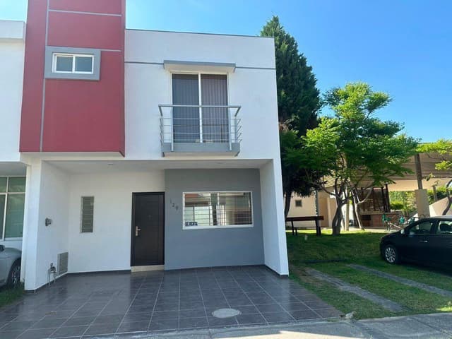 Se Renta Casa en Valle de San Isidro Zapopan
