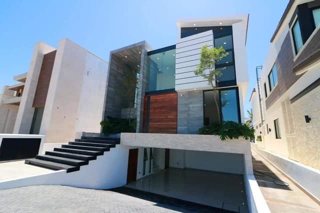 Casa en venta en Fraccionamiento Marina Mazatlán 5 recámaras