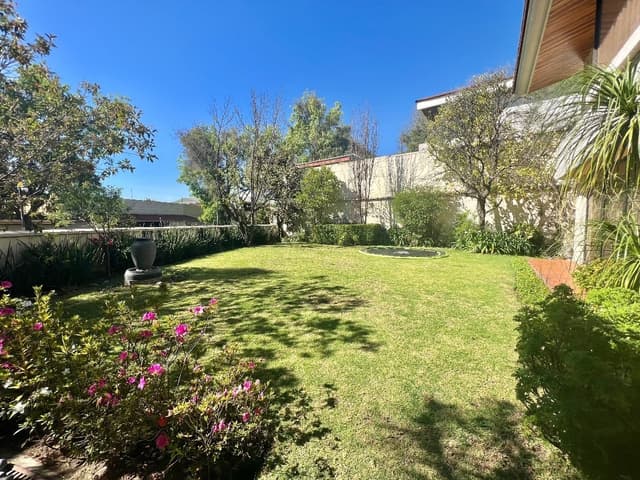 CASA EN VENTA EN BOSQUE DE LAS LOMAS