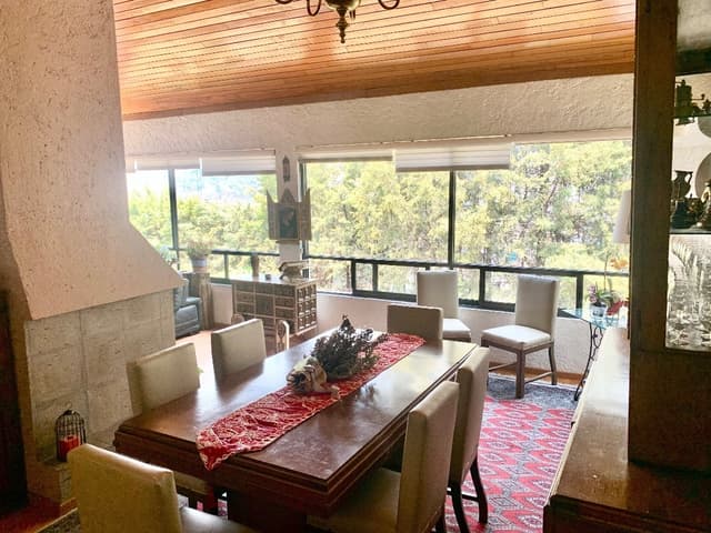 Casa en condominio con amplio jardín en venta