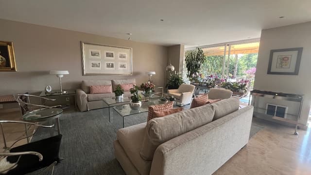 Casa en venta con 4 recamaras en Lomas de Chapultepec