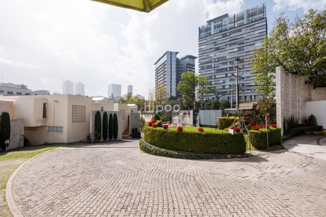Casa en venta en Lomas de Vista Hermosa 4 Recámaras