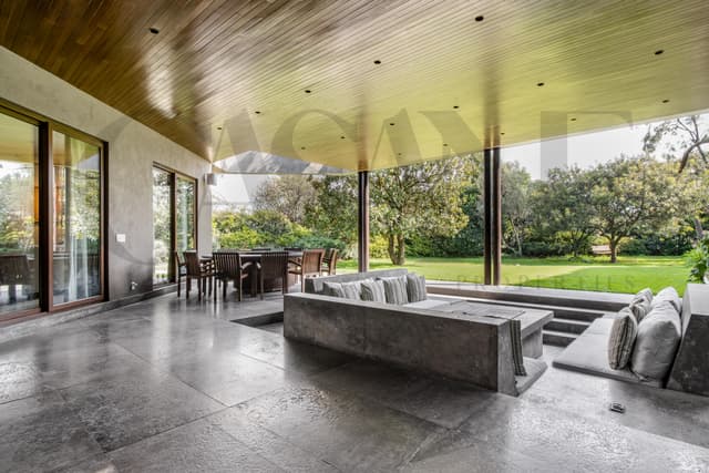 Casa en venta en Bosque de las Lomas 4 Recámaras
