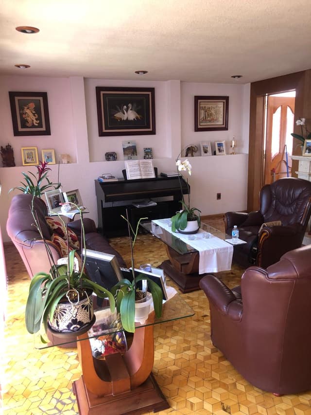 OPORTUNIDAD, CASA EN VENTA FRENTE A PERISUR 3 JARDINES