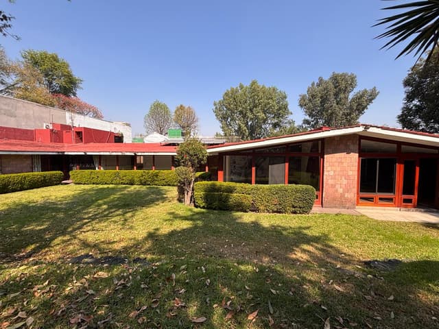 Jardines del Pedregal, Venta casa de un solo nivel con jardín
