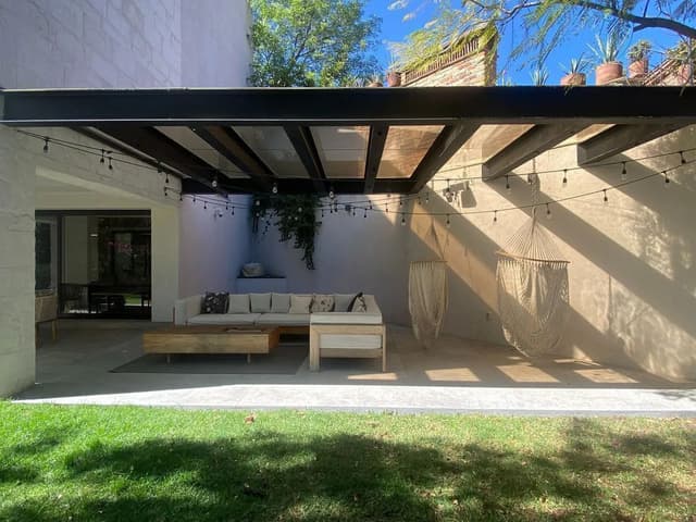 Las Águilas, Casa en condominio con doble seguridad cerca del periférico