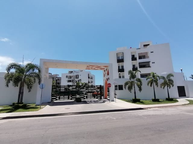 LA ROCCA, Condominio con 8 torres y casa club