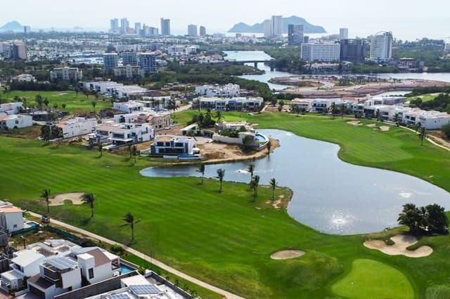 Terreno Residencial en venta Marina Campo de Golf en Mazatlan