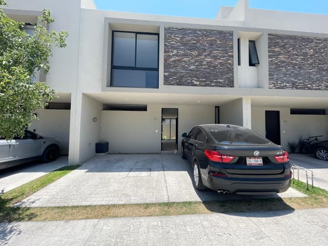 CASA EN VENTA EN ZOI SANTA ANITA TLAJOMULCO