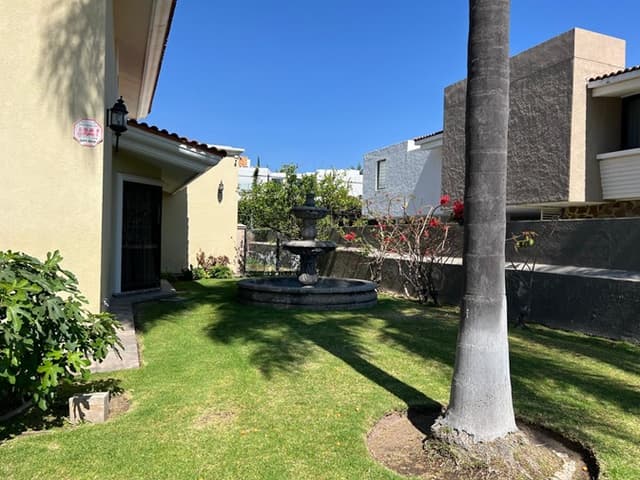 RESIDENCIA EN VENTA EN CLUB DE GOLF SANTA ANITA