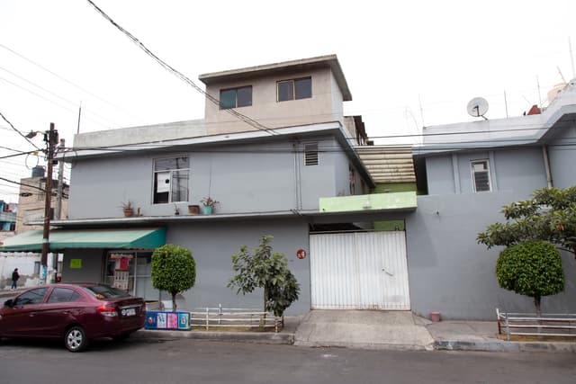 Casa en venta Arenal 1a secc zona comercial y esquina