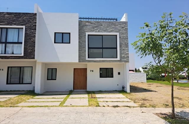 CASA EN VENTA FRACCIONAMIENTO ADAMAR