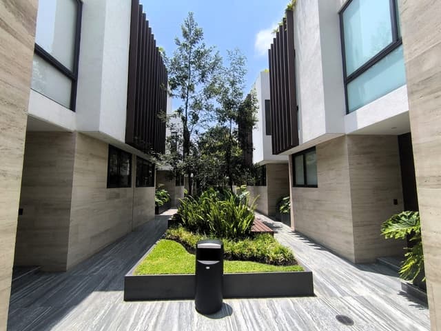Casa En Condominio en venta en Cuajimalpa 2 Recámaras más estudio