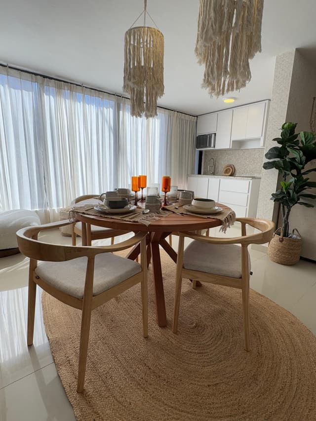 Departamento en venta en Pinos Tower a 1 cuadra del Malecón