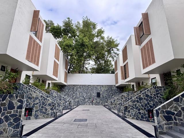 Casa con jardín en venta en Lomas Axomiatla
