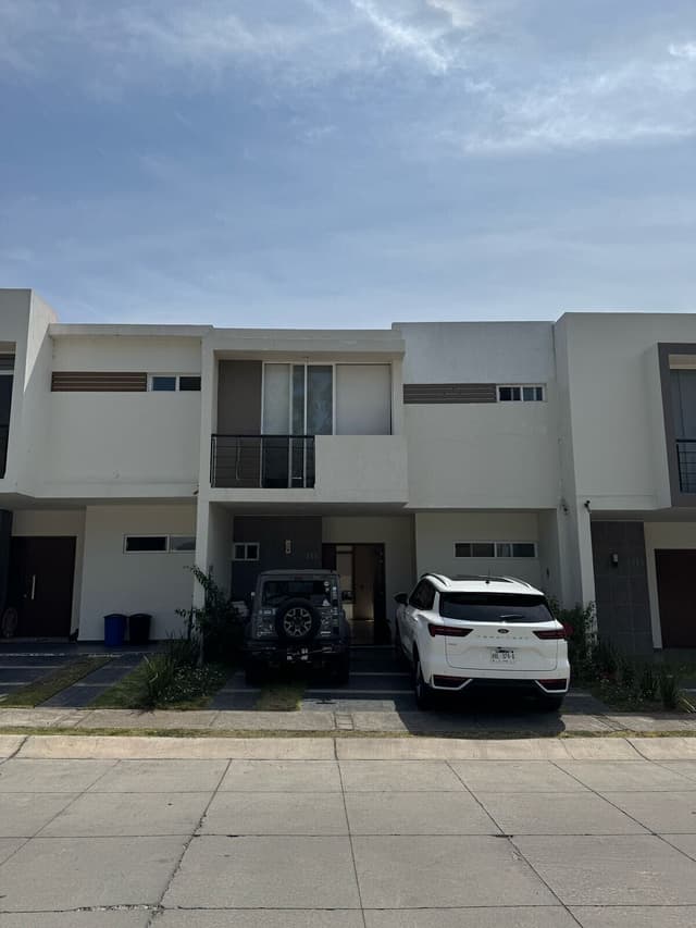 Bonita Casa en Venta en Bellaterra coto Fronda