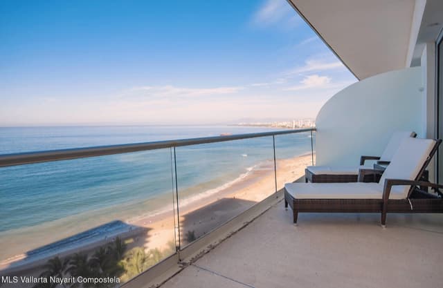 Departamento en venta en Zona Hotelera Norte 4 Recámaras