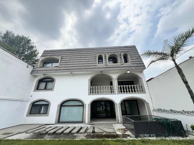 Casa en venta en Lomas de Tecamachalco 8 Recámaras