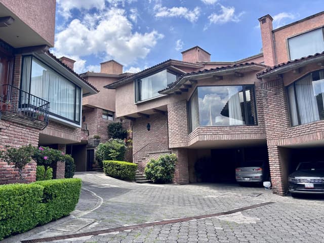 Casa En Condominio en venta en Lomas de Tecamachalco 3 Recámaras