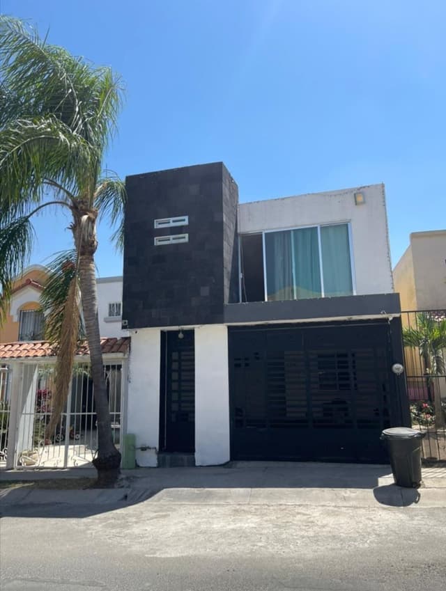 CASA EN VENTA CON VISTA A RESERVA NATURAL