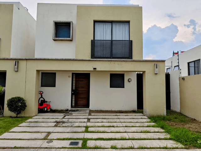 CASA EN VENTA EN FRACC ADAMAR