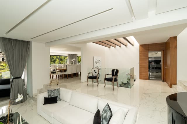 VENTA DE CASA EN BOSQUES DELAS LOMAS