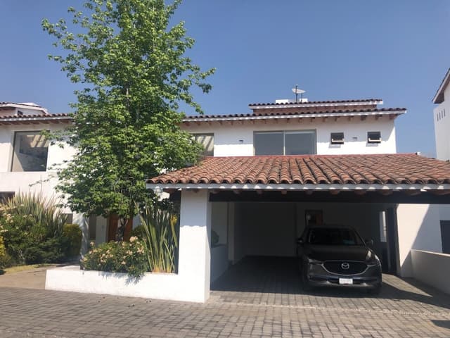 CASA EN VENTA EN LA LOMA SANTA FE