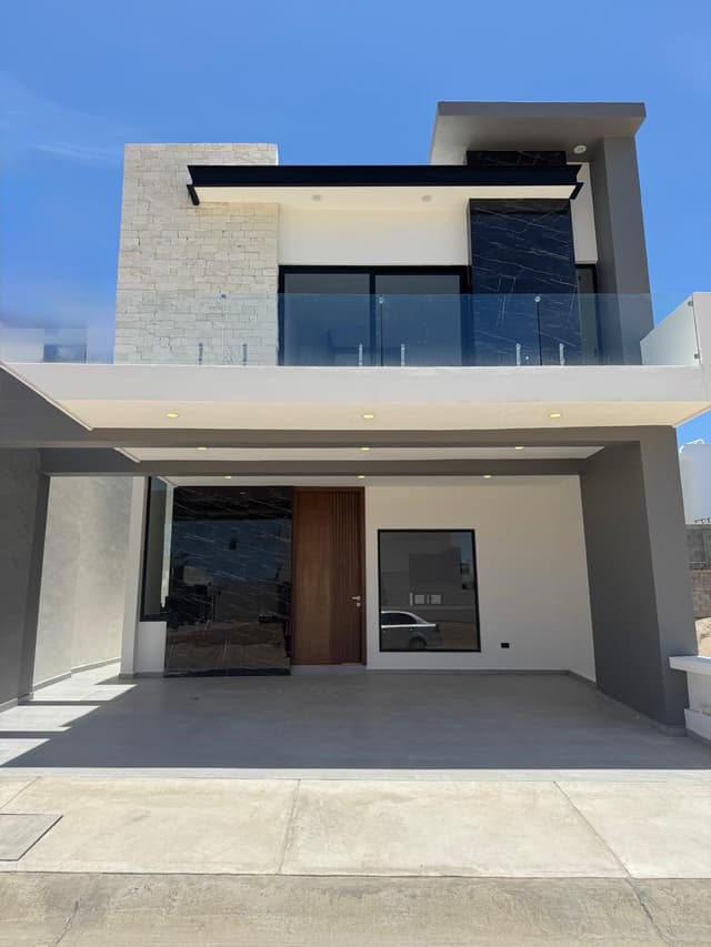Casa en venta en Fraccionamiento Sábalo Cerritos 4 Recámaras