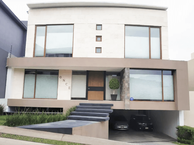 Casa en privada en cumbres de Santa Fe