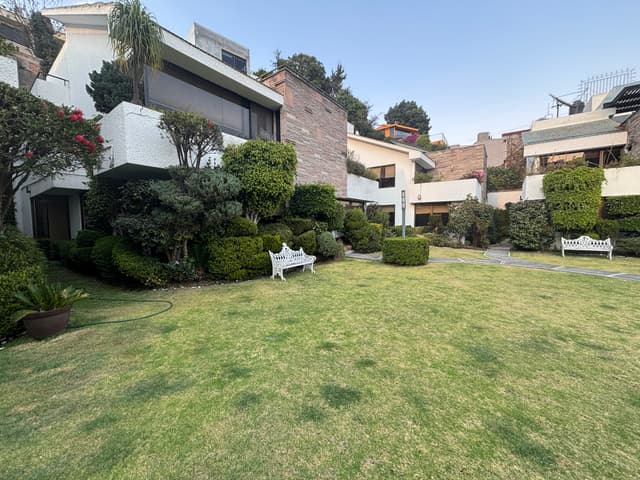 Casa En Condominio en venta en Lomas de Tecamachalco 4 Recámaras