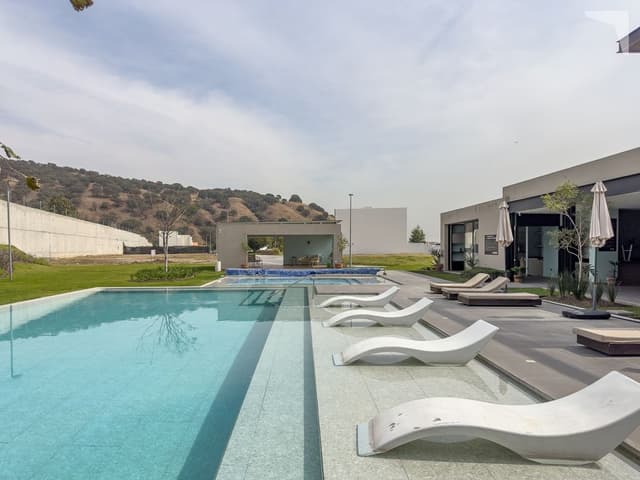 Terreno en venta frente a área verde – El Edén Residencial