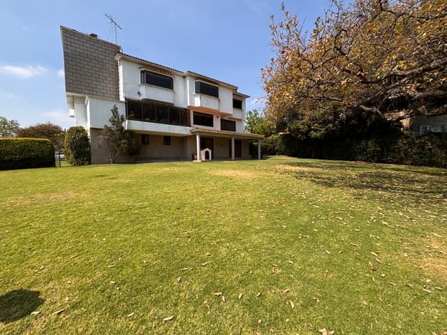 Casa en venta en Hacienda de Valle Escondido 4 Recámaras
