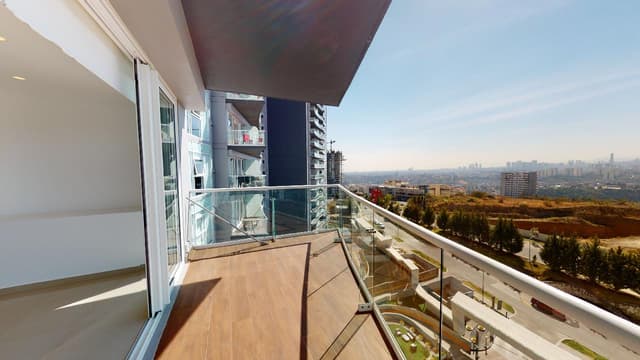Departamento en renta en Five Bosque Real | 2 recámaras + family room | Terraza | 176 m²