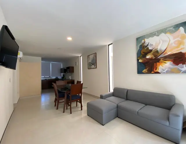 Departamento amueblado, cerca de Plaza la Isla y Mérida, en privada