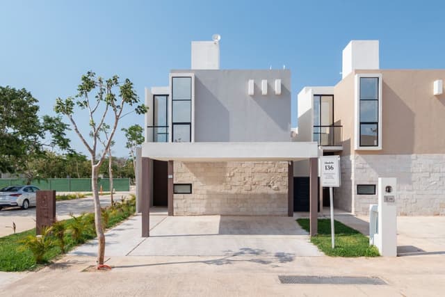 Venta de casa en privada residencial en zona Norte, Mérida con amenidades